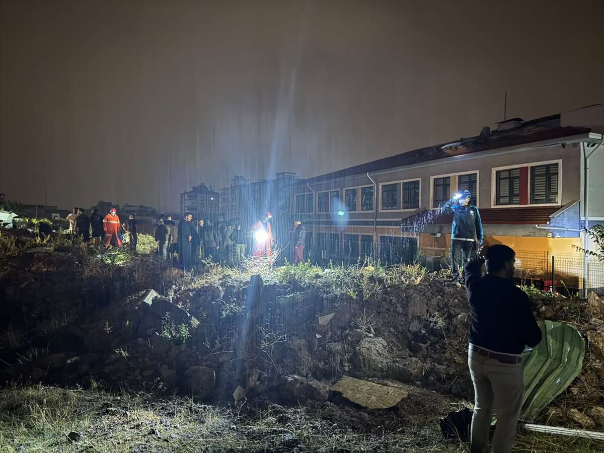 Hortum işçi konteynerlerini parçaladı! 4 ölü, 1 yaralı var 9